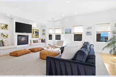 138 W 3rd St, Boston, MA 02127 - Photo 2