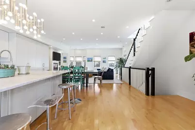 138 W 3rd St, Boston, MA 02127 - Photo 12