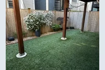 138 W 3rd St, Boston, MA 02127 - Photo 30