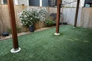 138 W 3rd St, Boston, MA 02127 - Photo 30