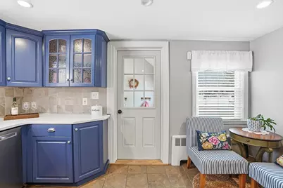 17 Walker St, Westborough, MA 01581 - Photo 6