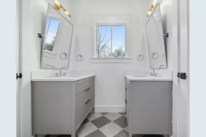 26 Beacon Ave, Newburyport, MA 01950 - Photo 32