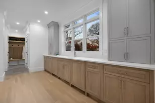 26 Beacon Ave, Newburyport, MA 01950 - Photo 8