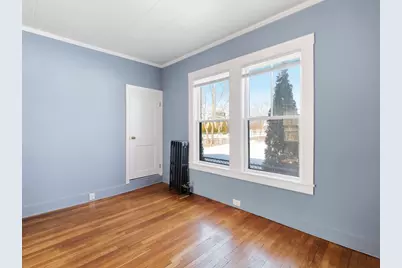 74 Carlisle St, Lowell, MA 01852 - Photo 14