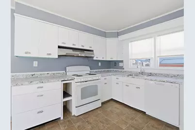 74 Carlisle St, Lowell, MA 01852 - Photo 18