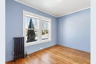 74 Carlisle St, Lowell, MA 01852 - Photo 12