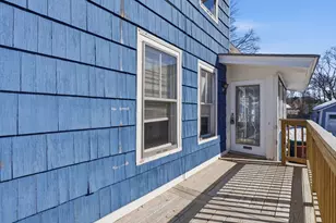 74 Carlisle St, Lowell, MA 01852 - Photo 6