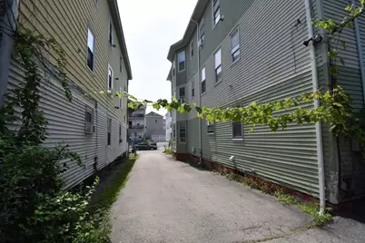 6 Pelham Street, Worcester, MA 01609 - Photo 24