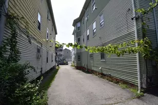 6 Pelham St, Worcester, MA 01609 - Photo 24