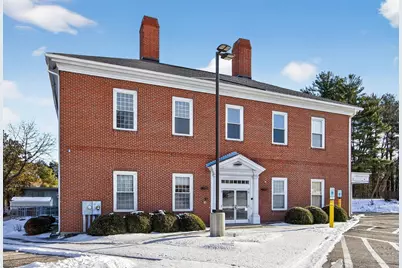 31 Plaistow Rd, Plaistow, NH 03865 - Photo 2