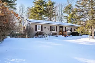236 Glenoak Dr, Springfield, MA 01128 - Photo 2