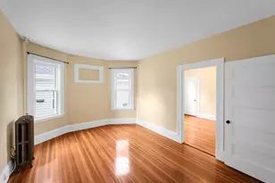 27 Woodlawn St, Boston, MA 02130 - Photo 6