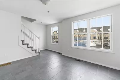 417 Hildreth St #30, Lowell, MA 01850 - Photo 10