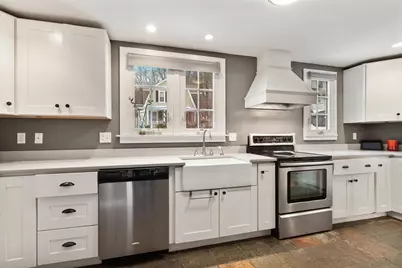 47 Bond St, Fitchburg, MA 01420 - Photo 4