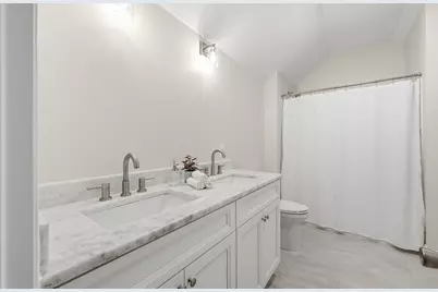 20 Willow St, Clinton, MA 01510 - Photo 22