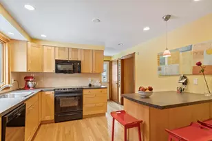 28 Webb St, Lexington, MA 02420 - Photo 8