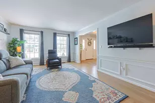 27 Dover Cir, Franklin, MA 02038 - Photo 10