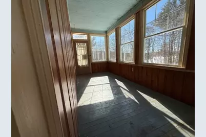 135 Henshaw St, Leicester, MA 01524 - Photo 2