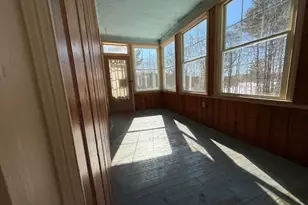 135 Henshaw St, Leicester, MA 01524 - Photo 2