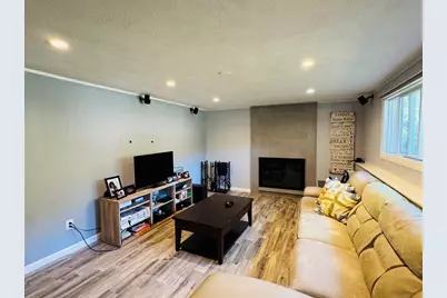 7 Thomas Dr, Framingham, MA 01701 - Photo 20