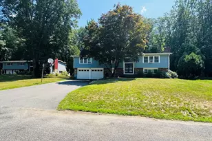 7 Thomas Dr, Framingham, MA 01701 - Photo 1