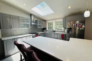 7 Thomas Dr, Framingham, MA 01701 - Photo 6