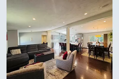 7 Thomas Dr, Framingham, MA 01701 - Photo 8