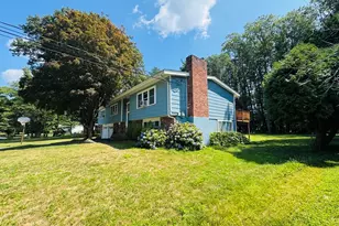 7 Thomas Dr, Framingham, MA 01701 - Photo 2