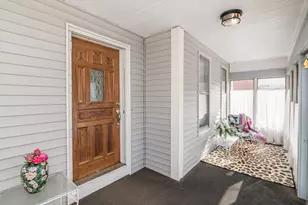 352 Pleasant St, Holyoke, MA 01040 - Photo 30