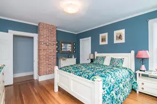 352 Pleasant St, Holyoke, MA 01040 - Photo 22