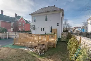 352 Pleasant St, Holyoke, MA 01040 - Photo 34