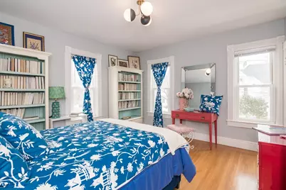 352 Pleasant St, Holyoke, MA 01040 - Photo 20