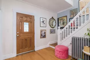 352 Pleasant St, Holyoke, MA 01040 - Photo 18