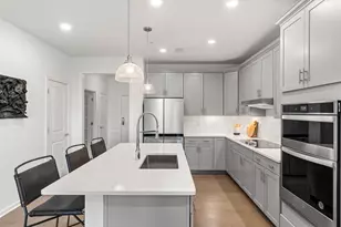 320 Martins Lndg, North Reading, MA 01864 - Photo 2