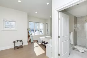 130 Coleridge St, Boston, MA 02128 - Photo 20