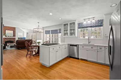 43 Ashley Place, Reading, MA 01867 - Photo 4