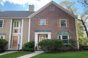 19 Oakland Ave, Needham, MA 02492 - Photo 4