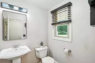 6 Fieldstone Dr, Upton, MA 01568 - Photo 10