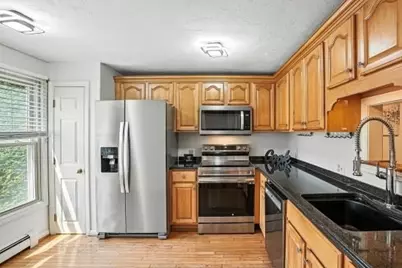 6 Fieldstone Dr #6, Upton, MA 01568 - Photo 4