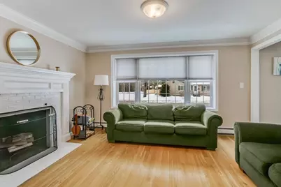 95 Colgate Dr, North Andover, MA 01845 - Photo 4