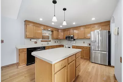 69 Johansen Dr, Marlborough, MA 01752 - Photo 8