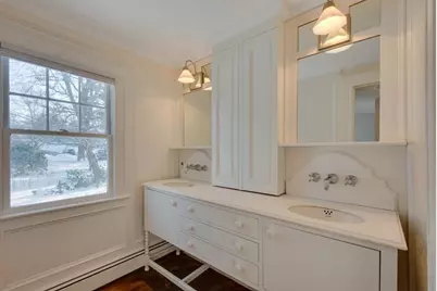 28 Green St, Needham, MA 02492 - Photo 10