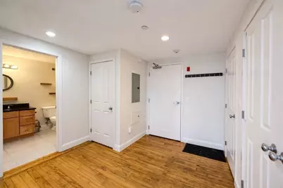 10 Kearney Sq #407, Lowell, MA 01852 - Photo 8