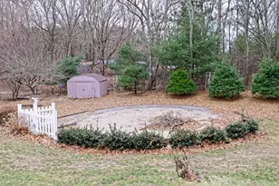 21 Maple St, Bellingham, MA 02019 - Photo 32