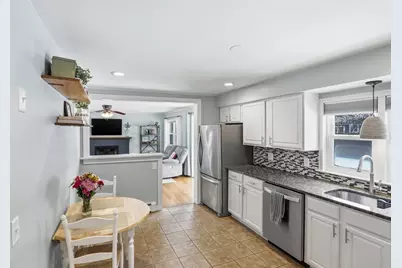 37 Sterling St, Lancaster, MA 01523 - Photo 10