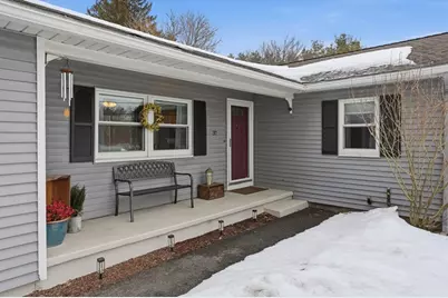 37 Sterling St, Lancaster, MA 01523 - Photo 2