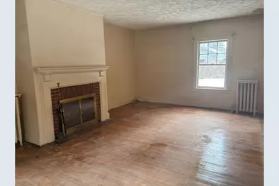 41 Dartmouth St, Holyoke, MA 01040 - Photo 4