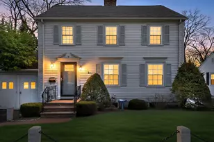 7 Birch Hill Rd, Melrose, MA 02176 - Photo 2