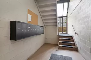 32 Juniper St, Brookline, MA 02445 - Photo 16