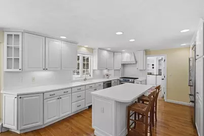 18 Shawnee Rd, Medfield, MA 02052 - Photo 8